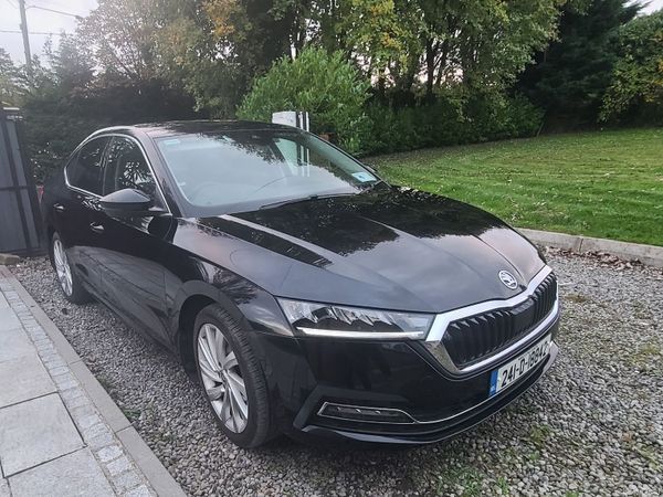 Skoda Octavia Saloon, Diesel, 2024, Black