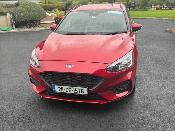 Ford Focus Estate, Diesel, 2021, Red