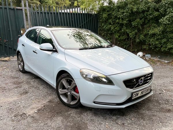 Volvo V40 Hatchback, Petrol, 2013, Blue