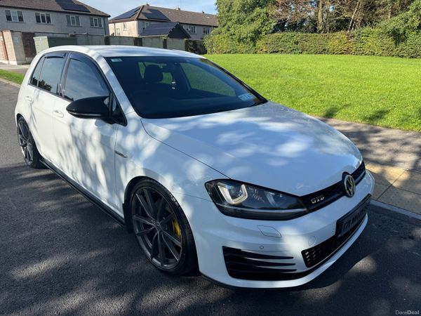 Volkswagen Golf Hatchback, Diesel, 2017, White
