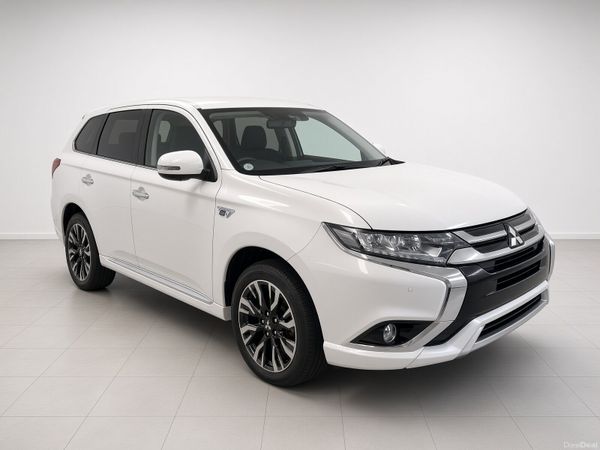 Mitsubishi Outlander SUV, Petrol Plug-in Hybrid, 2017, White