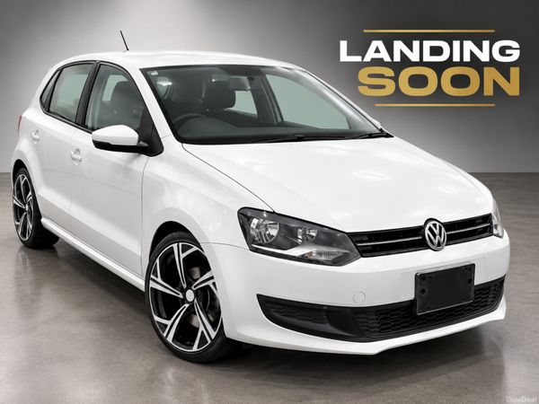 Volkswagen Polo Hatchback, Petrol, 2014, White