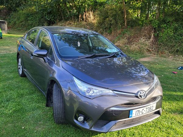 Toyota Avensis Saloon, Diesel, 2017, Grey