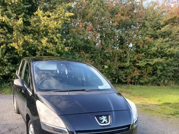 Peugeot 5008 MPV, Diesel, 2011, Black