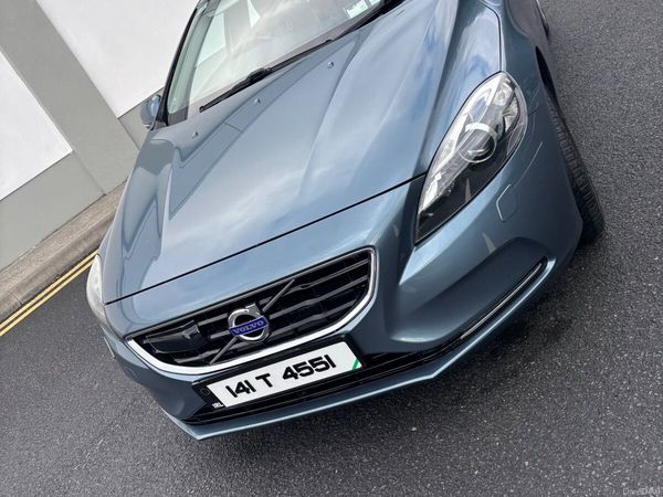 Volvo V40 Hatchback, Petrol, 2014, Blue