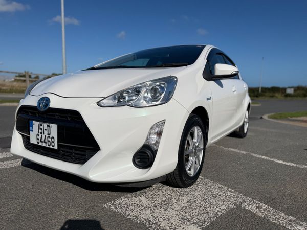 Toyota Aqua Hatchback, Petrol Hybrid, 2015, White