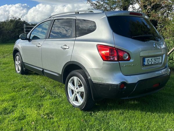 Nissan Qashqai+2 Hatchback, Diesel, 2010, Silver