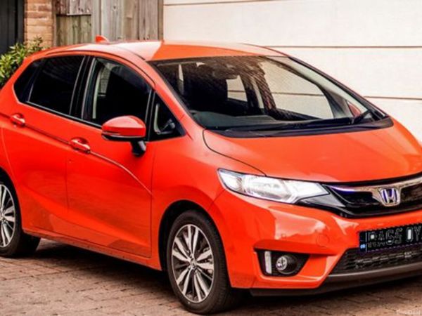 Honda Jazz Hatchback, Petrol, 2017, Red