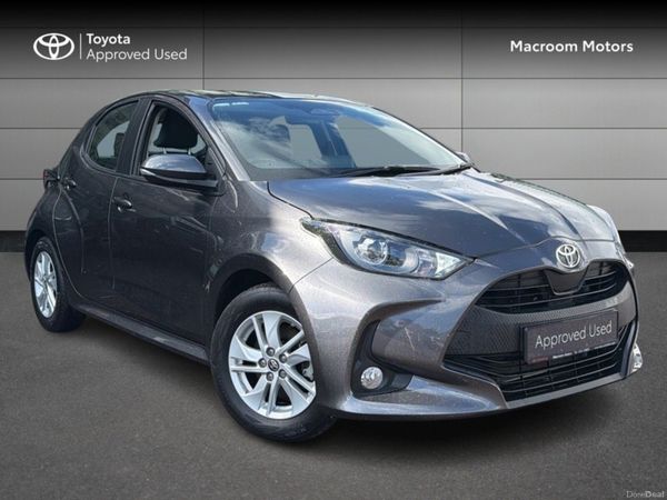 Toyota Yaris Hatchback, Petrol Hybrid, 2024, Grey