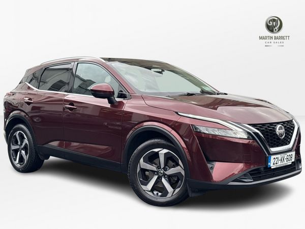 Nissan Qashqai MPV, Petrol, 2022, Red