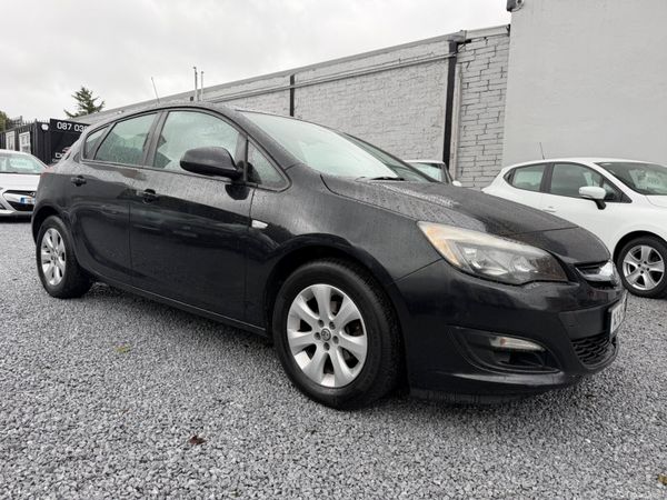 Vauxhall Astra Hatchback, Diesel, 2014, Black