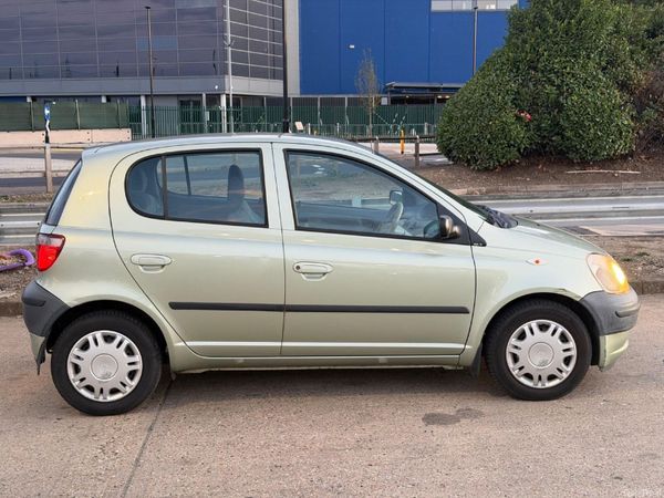 Toyota Yaris Hatchback, Petrol, 2002, Green