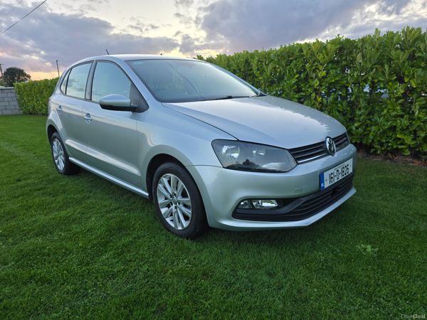 Volkswagen Polo Hatchback, Petrol, 2016, Silver