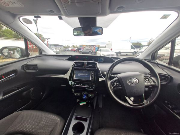 Toyota Prius Hatchback, Petrol Hybrid, 2021, White