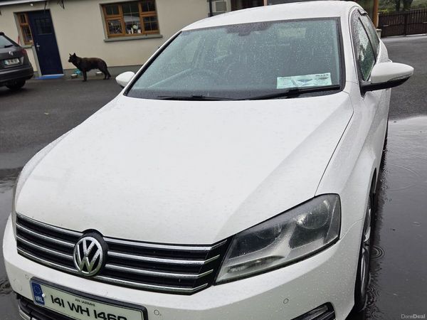 Volkswagen Passat Saloon, Diesel, 2014, White