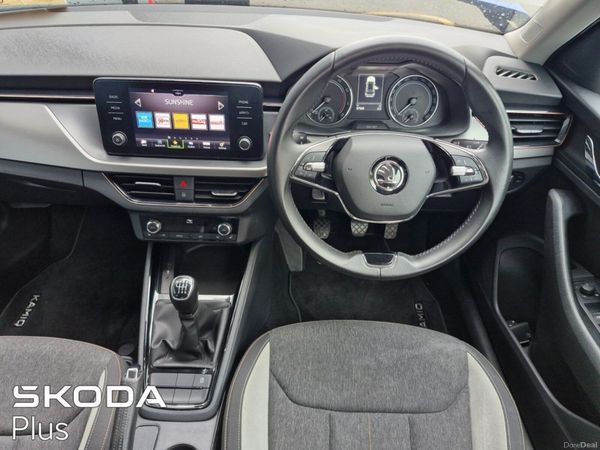 Skoda Kamiq Hatchback, Petrol, 2023, Blue
