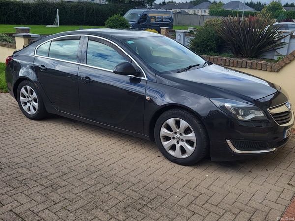 Vauxhall Insignia Hatchback, Diesel, 2015, Black