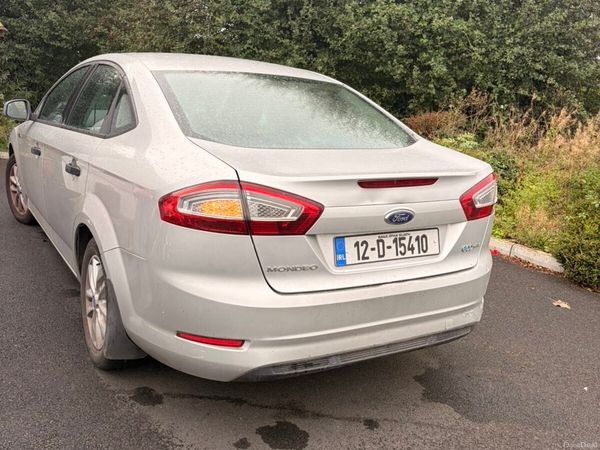 Ford Mondeo Saloon, Diesel, 2012, Silver