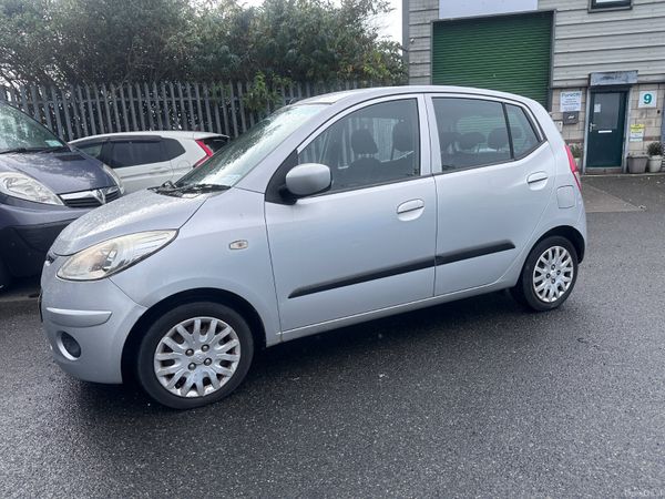 Hyundai i10 Hatchback, Petrol, 2009, Silver