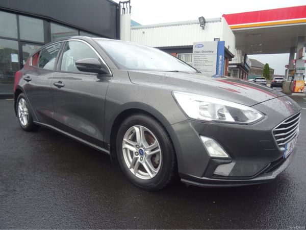 Ford Focus Hatchback, Petrol, 2019, Grey