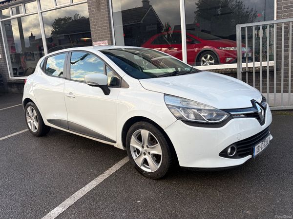 Renault Clio Hatchback, Petrol, 2013, White