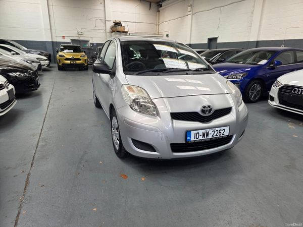 Toyota Yaris Hatchback, Petrol, 2010, Silver
