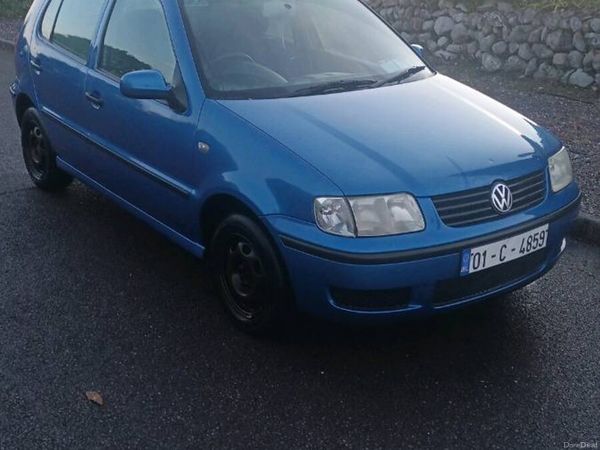 Volkswagen Polo Hatchback, Petrol, 2001, Blue