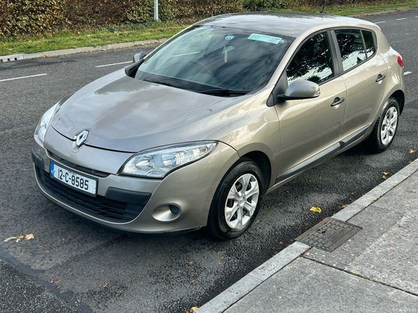 Renault Megane Hatchback, Diesel, 2012, Gold
