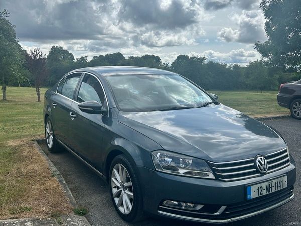 Volkswagen Passat Saloon, Diesel, 2012, Grey