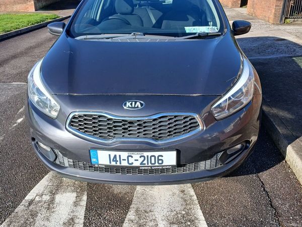 Kia Ceed Hatchback, Petrol, 2014, Silver