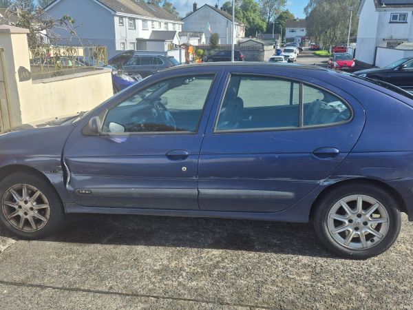 Renault Megane Hatchback, Petrol, 2002, Blue