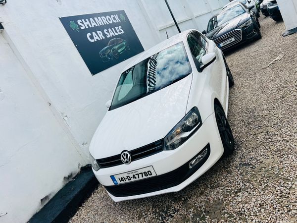 Volkswagen Polo Hatchback, Petrol, 2014, White