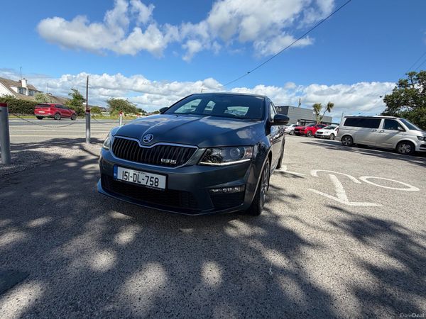 Skoda Octavia Saloon, Diesel, 2015, Grey