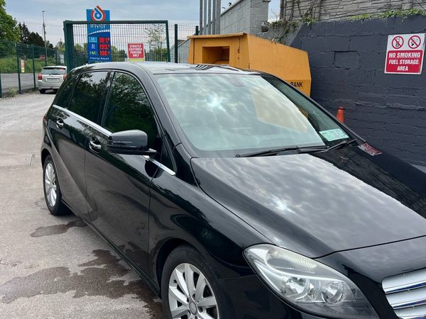 Mercedes-Benz B-Class MPV, Petrol, 2013, Black