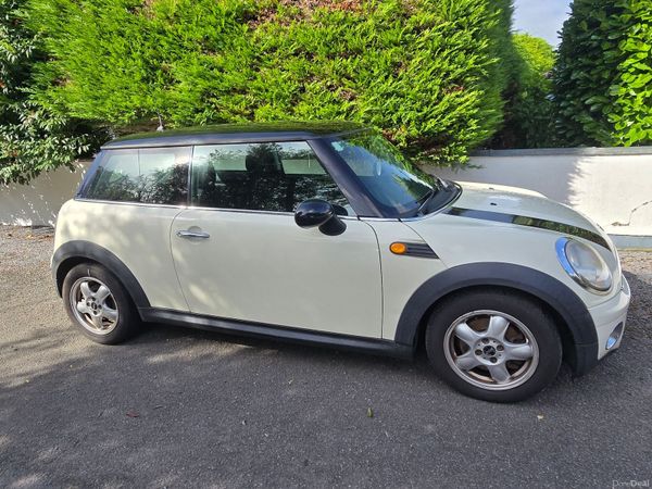 Mini Cooper Hatchback, Diesel, 2010, White
