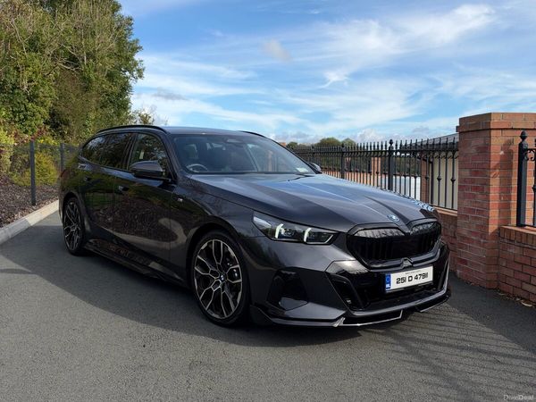 BMW 5-Series Estate, Petrol Plug-in Hybrid, 2025, Grey