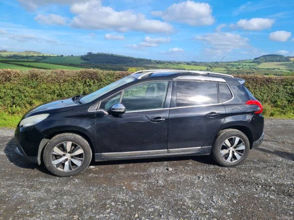 Peugeot 2008 Hatchback, Petrol, 2014, Black