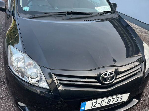 Toyota Auris Hatchback, Diesel, 2012, Black