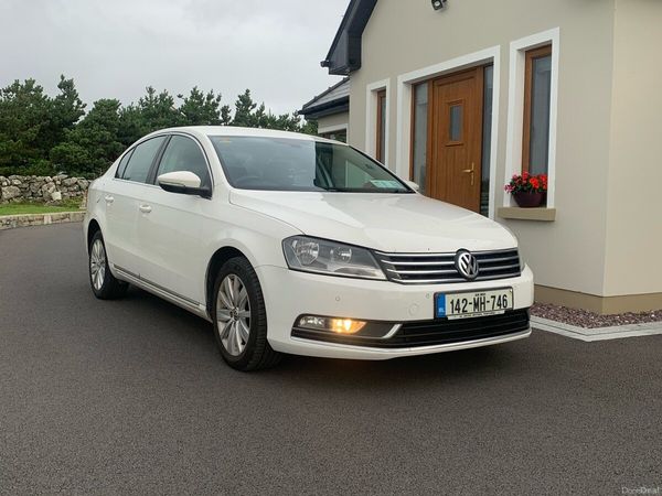 Volkswagen Passat Saloon, Diesel, 2014, White
