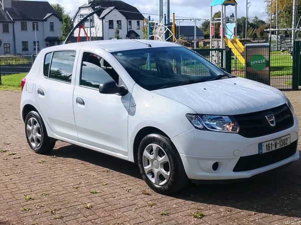 Dacia Sandero Hatchback, Petrol, 2016, White