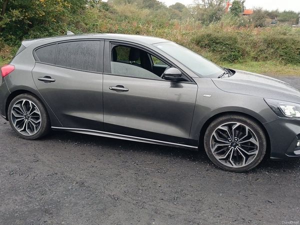 Ford Focus Hatchback, Diesel, 2021, Grey