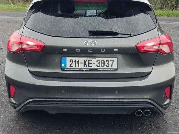 Ford Focus Hatchback, Diesel, 2021, Grey