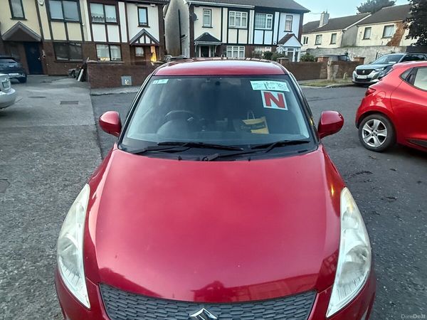 Suzuki Swift Hatchback, Petrol, 2015, Red