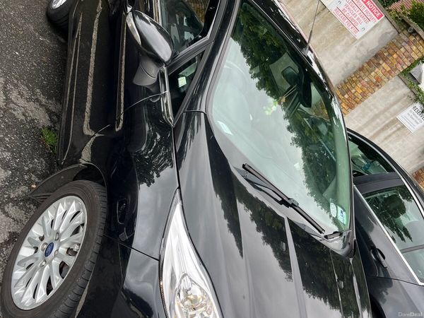 Ford Fiesta Hatchback, Petrol, 2014, Black