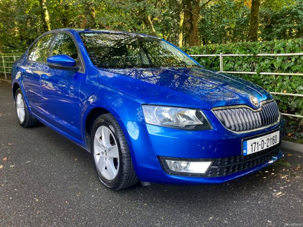 Skoda Octavia Saloon, Diesel, 2017, Blue