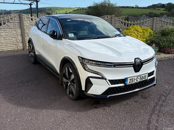Renault Megane Hatchback, Electric, 2025, White