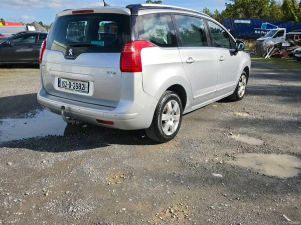 Peugeot 5008 MPV, Diesel, 2015, Silver