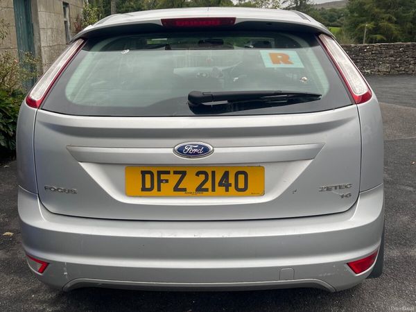 Ford Focus Hatchback, Petrol, 2010, Silver