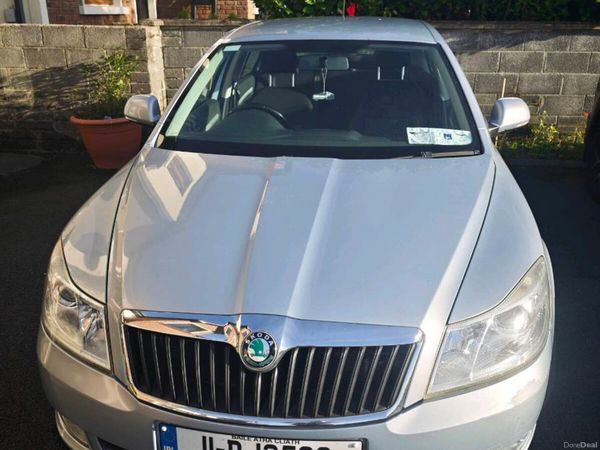 Skoda Octavia Saloon, Diesel, 2011, Blue