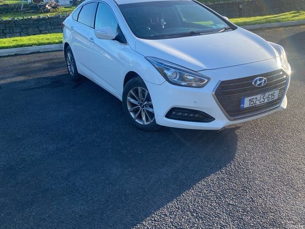Hyundai i40 Saloon, Diesel, 2015, White